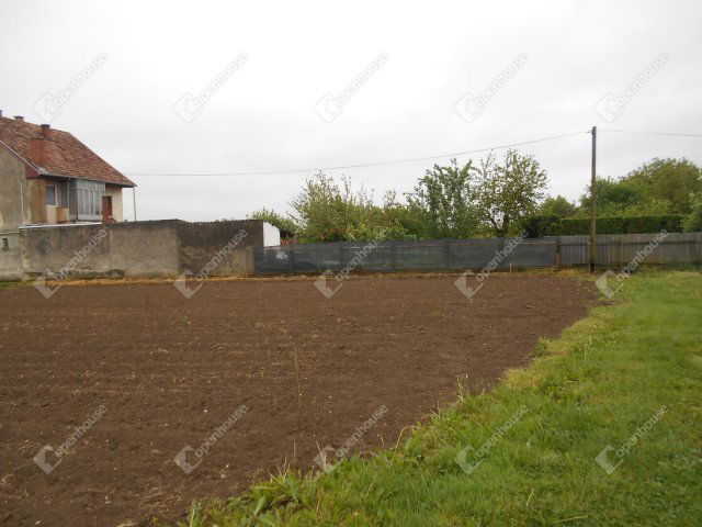 Eladó telek, Zalaegerszegen 9 M Ft / költözzbe.hu