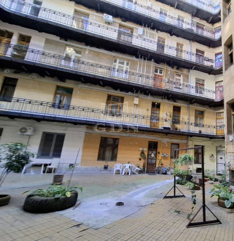 Eladó téglalakás, Budapesten, VIII. kerületben 33.99 M Ft