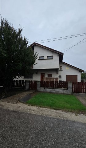 Eladó családi ház, Táton 135 M Ft, 5 szobás
