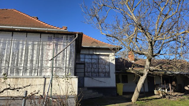 Eladó családi ház, Tiszafüreden 49.7 M Ft, 3 szobás