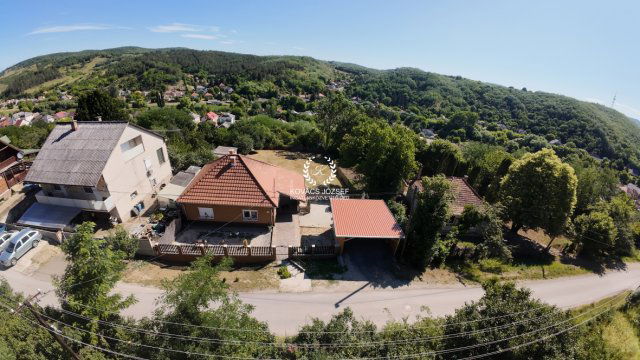 Eladó családi ház, Ózdon 36.99 M Ft, 3 szobás