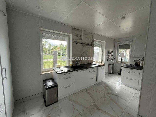 Eladó családi ház, Tiszanánán 72 M Ft, 5 szobás