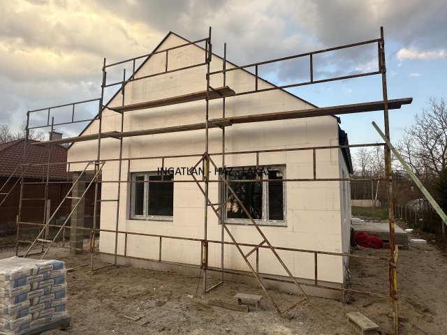 Eladó ikerház, Veresegyházon 110 M Ft, 4 szobás
