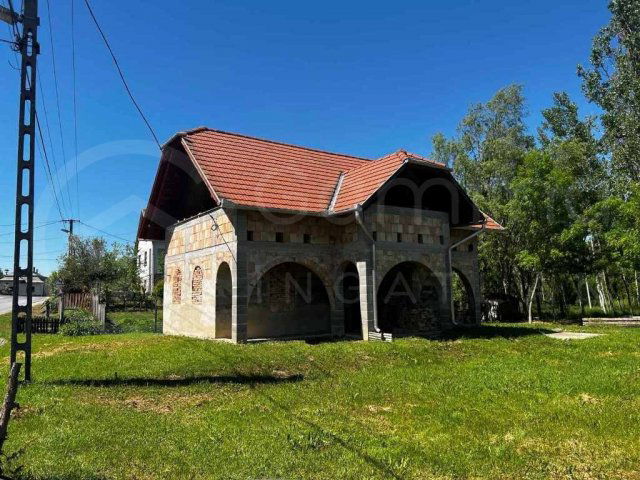 Eladó családi ház, Alsószuhán 12.9 M Ft, 4 szobás