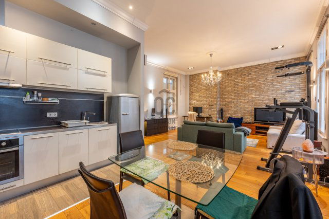 Eladó téglalakás, Budapesten, V. kerületben, Bástya utcában