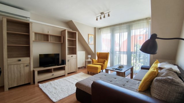 Eladó téglalakás, Szegeden, Bartucz Lajos utcában 0.18 M Ft