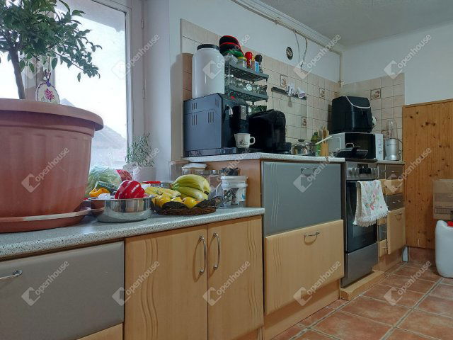 Eladó családi ház, Abdaon 56 M Ft, 4 szobás