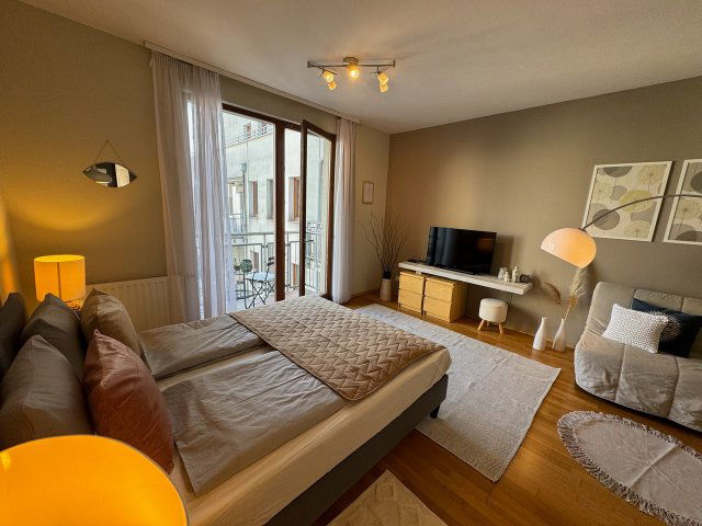 Eladó téglalakás, Budapesten, VI. kerületben 80 M Ft, 1 szobás