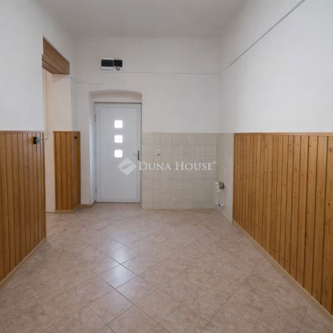 Eladó téglalakás, Kecskeméten 27 M Ft, 1 szobás