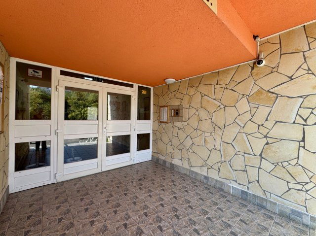 Eladó panellakás, Szolnokon 24.9 M Ft, 2 szobás