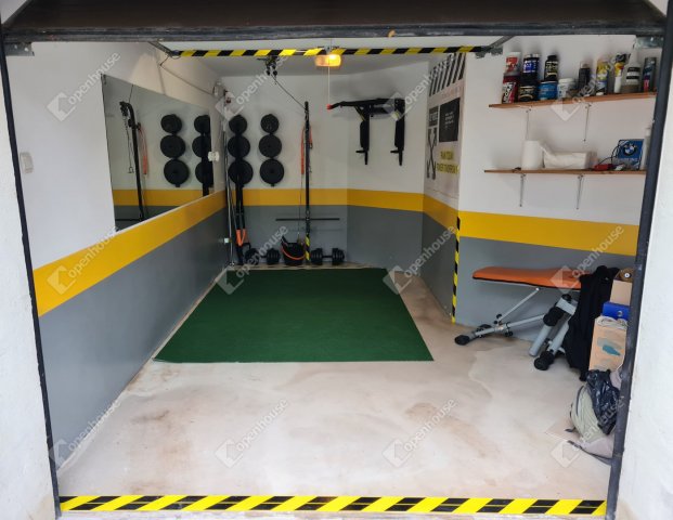 Eladó téglalakás, Szegeden 110 M Ft, 4 szobás