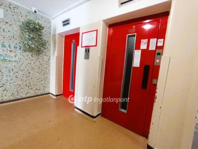 Eladó téglalakás, Gyöngyösön 42 M Ft, 2+2 szobás