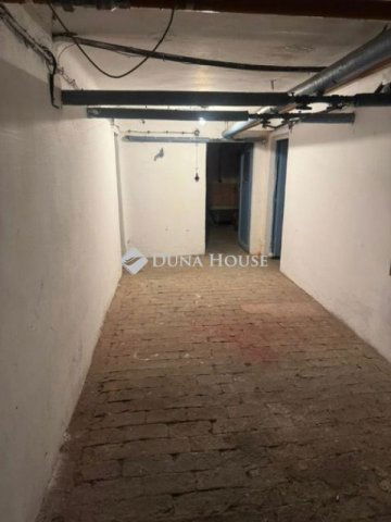 Kiadó téglalakás, albérlet, Debrecenben 582 E Ft / hó, 3 szobás