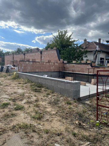 Eladó családi ház, Veresegyházon 65 M Ft, 3 szobás