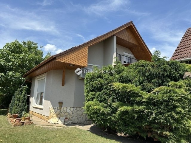 Eladó családi ház, Kecskeméten 128 M Ft, 4+1 szobás