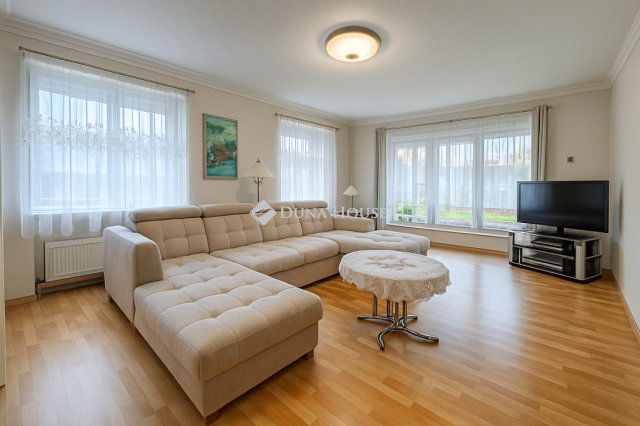 Eladó családi ház, Tápiószecsőn 82.9 M Ft, 4 szobás