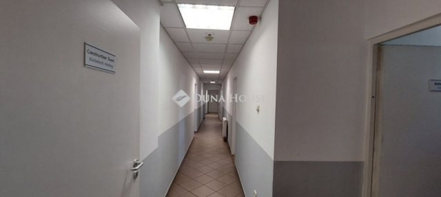 Eladó ipari ingatlan, Tatabányán 290 M Ft / költözzbe.hu