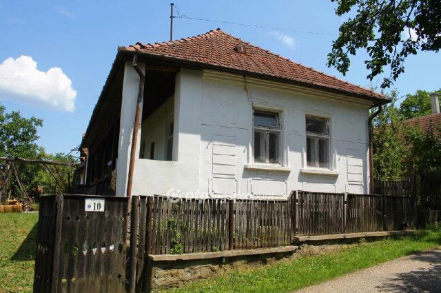 Eladó családi ház, Varbócon 7.9 M Ft, 2 szobás