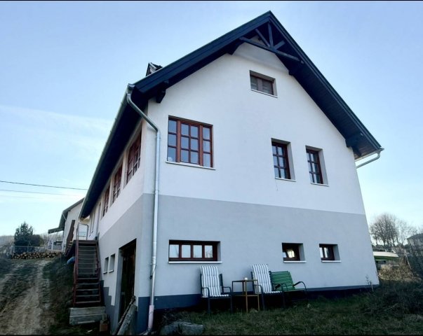 Eladó családi ház, Pilisszentlászlón 126 M Ft, 4 szobás