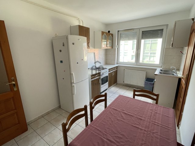 Eladó téglalakás, Debrecenben 87 M Ft, 3 szobás