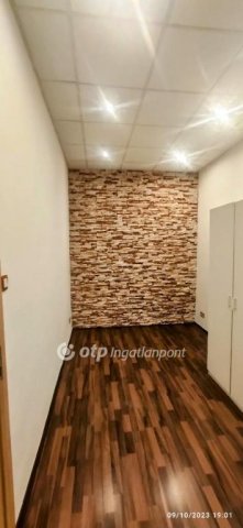 Eladó téglalakás, Budapesten, VI. kerületben 84.9 M Ft, 2 szobás