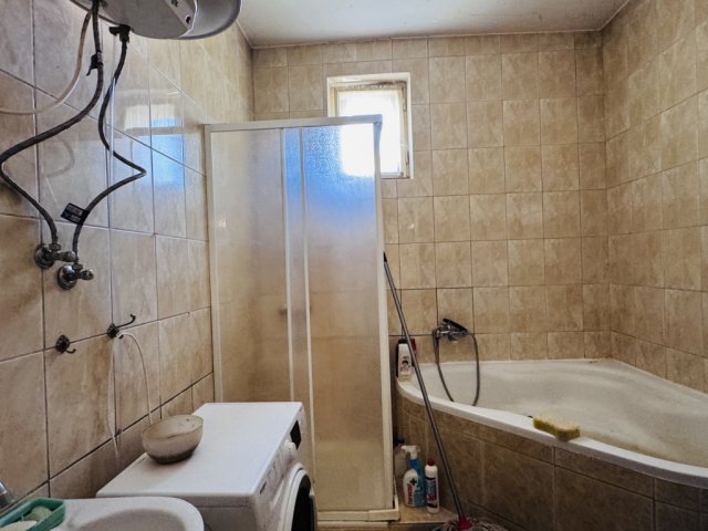 Eladó családi ház, Kaposváron 42 M Ft, 3 szobás