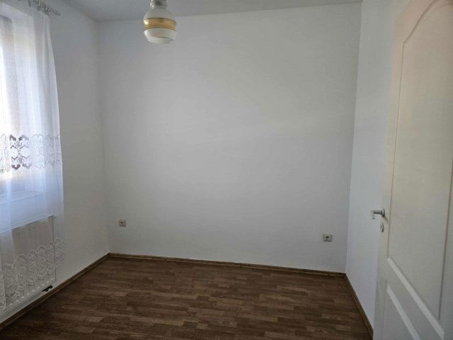 Kiadó téglalakás, albérlet, Csornán 160 E Ft / hó, 2 szobás