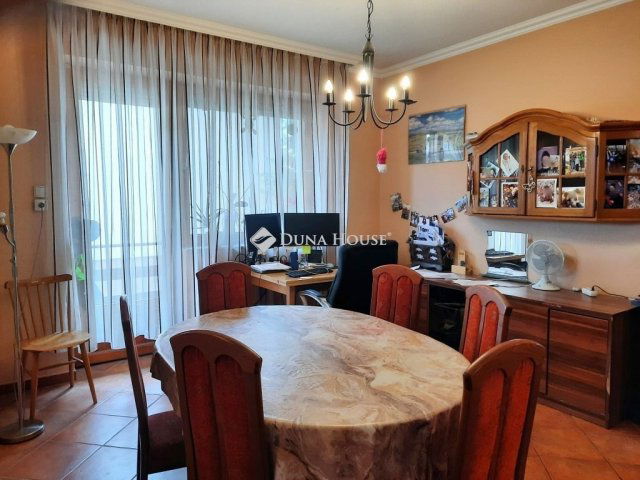 Eladó családi ház, Újhartyánon 119.9 M Ft, 4 szobás