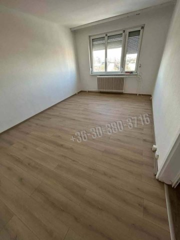 Eladó panellakás, Dunaújvárosban 31.9 M Ft, 1+1 szobás