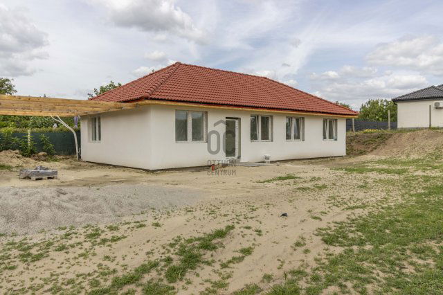 Eladó családi ház, Székesfehérvárott 80 M Ft, 5 szobás