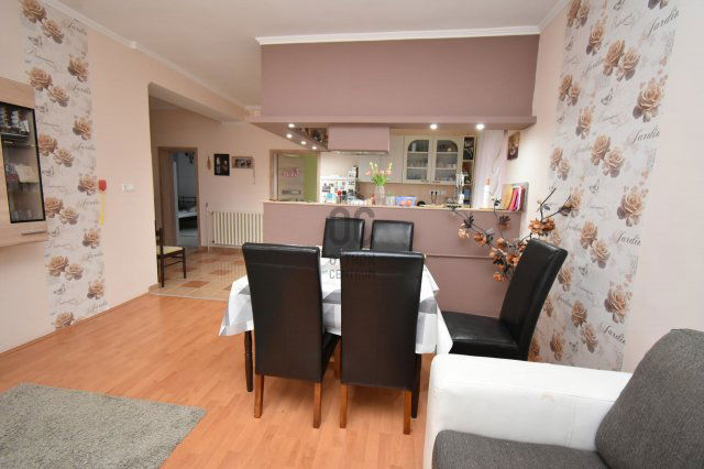 Eladó családi ház, Nemesszentandráson 72 M Ft, 4 szobás