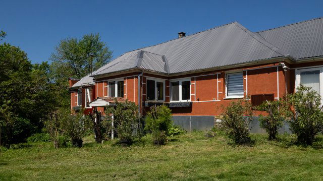 Eladó családi ház, Bakonyán 42.9 M Ft, 3 szobás