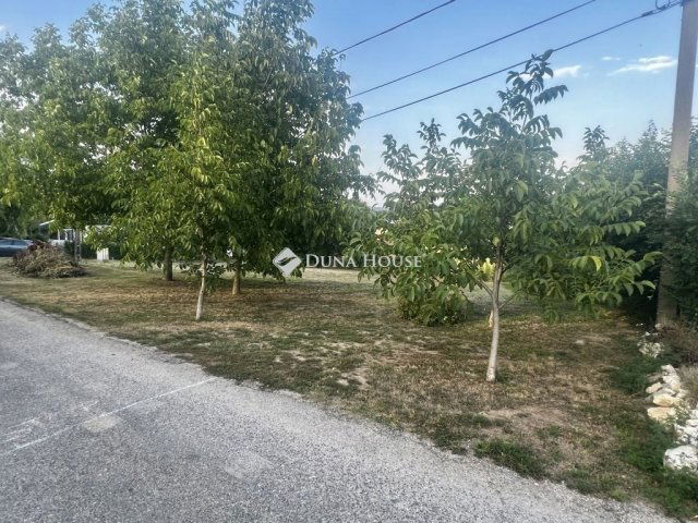 Eladó telek, Fehérvárcsurgón 13 M Ft / költözzbe.hu