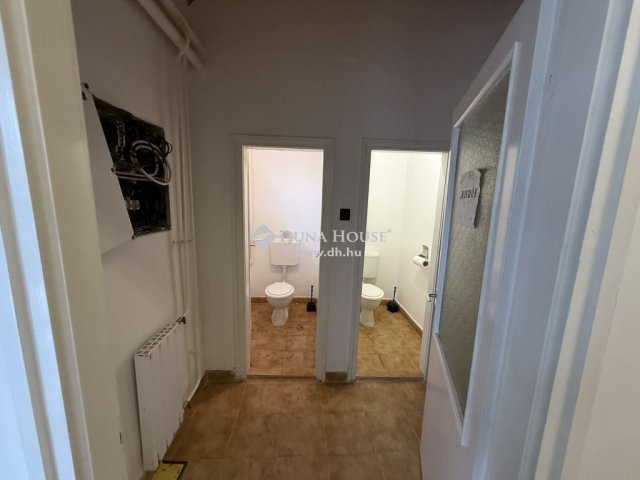 Eladó ipari ingatlan, Cegléden 99 M Ft / költözzbe.hu