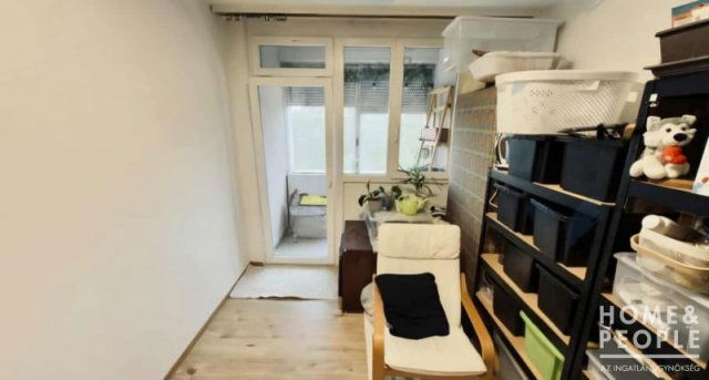 Eladó téglalakás, Szegeden 75.99 M Ft, 3 szobás