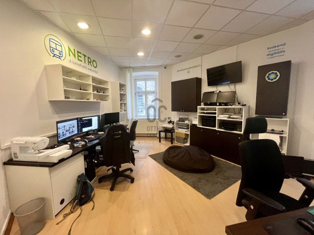 Eladó téglalakás, Sopronban 59.9 M Ft, 2 szobás