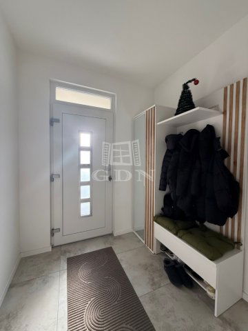 Eladó családi ház, Székesfehérvárott 130 M Ft, 4 szobás