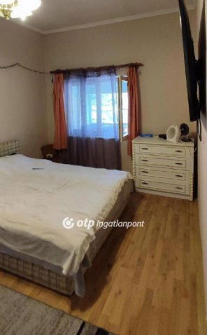 Eladó családi ház, Pápán 17.5 M Ft, 2+1 szobás