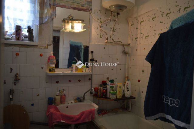 Eladó családi ház, Tetétlenen 5.7 M Ft, 2 szobás