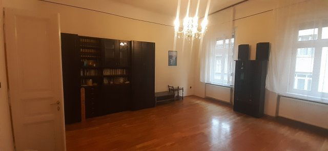 Kiadó téglalakás, albérlet, Budapesten, VI. kerületben