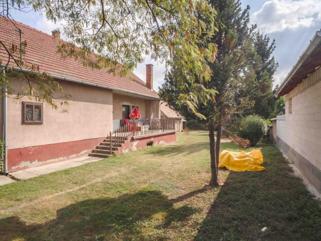 Eladó családi ház, Faddon, Mátyás Király utcában 29.9 M Ft