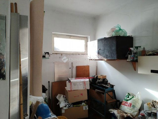 Eladó ipari ingatlan, Budapesten, IV. kerületben 45 M Ft