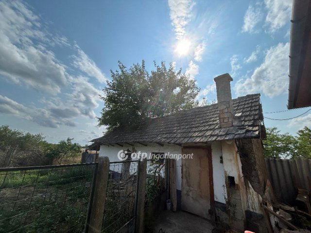 Eladó családi ház, Bihartordán 16 M Ft, 2 szobás