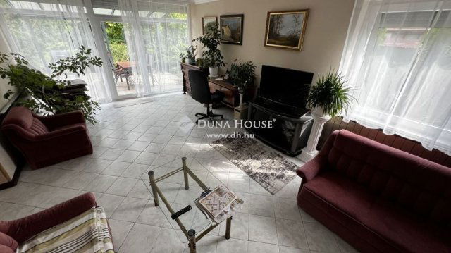 Eladó családi ház, Budapesten, XVII. kerületben 180 M Ft