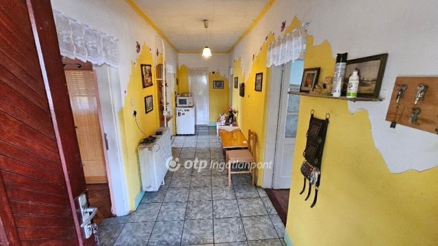 Eladó családi ház, Füzesabonyban 19.9 M Ft, 3 szobás