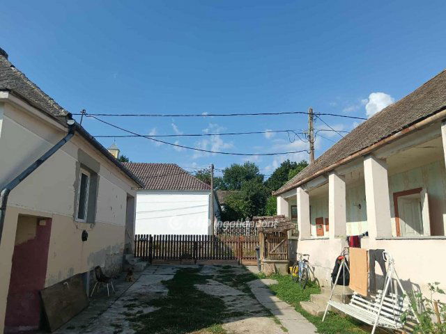 Eladó családi ház, Belvárdgyulán 15 M Ft, 2 szobás
