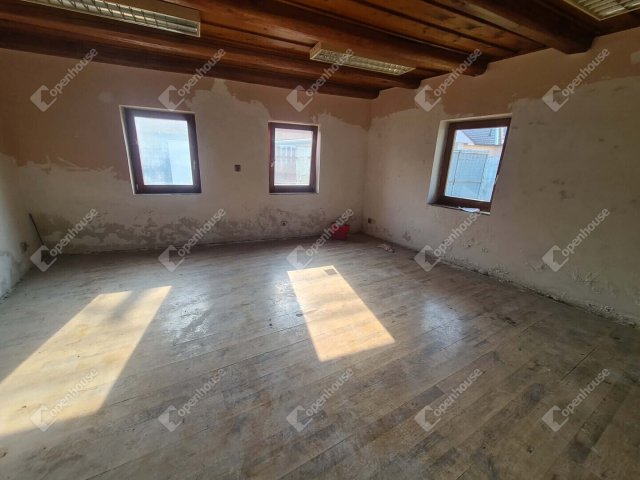 Eladó családi ház, Győrött 48 M Ft, 3 szobás