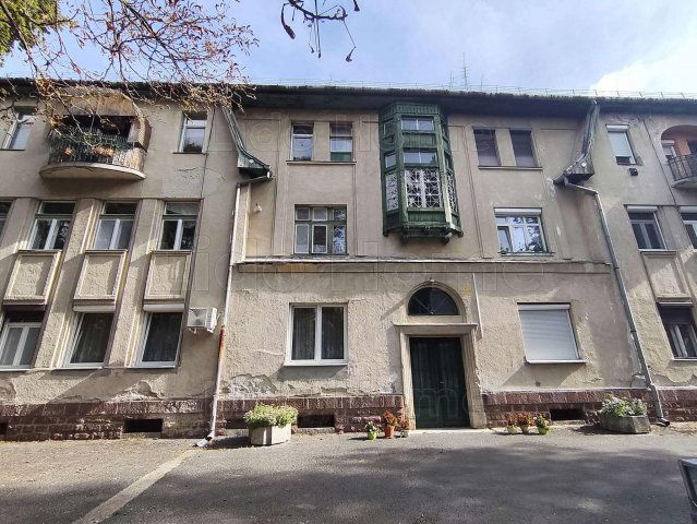 Eladó téglalakás, Balatonfűzfőn 37 M Ft, 2 szobás