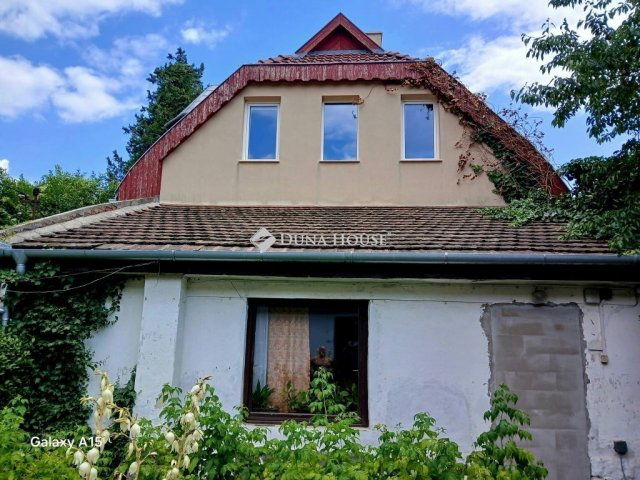Eladó családi ház, Budapesten, III. kerületben 178 M Ft