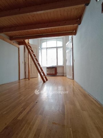 Eladó téglalakás, Budapesten, VI. kerületben 94.9 M Ft, 2 szobás